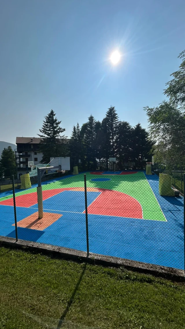 PLAYGROUND MIRAMONTI RIMESSO A NUOVO!! 

Pronto per accogliere i ragazzi della 37esima Edizione FBC ❤️🤩

Vi aspettiamo domenica 😎✌️🏀⛰️